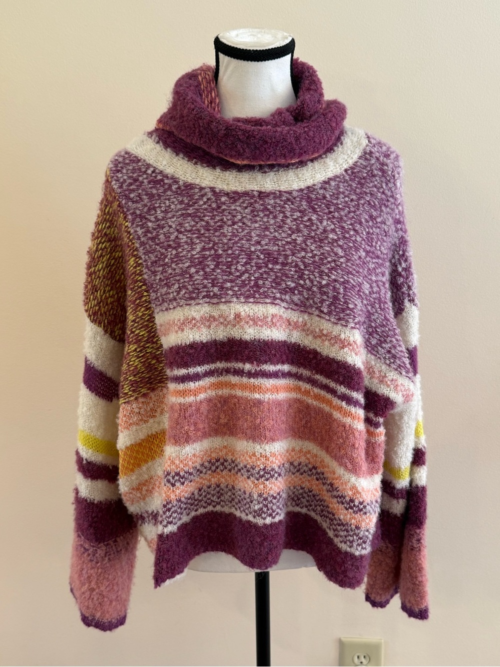 Fate Multicolor Bouclé Turtleneck Sweater in Plum & Cream size small